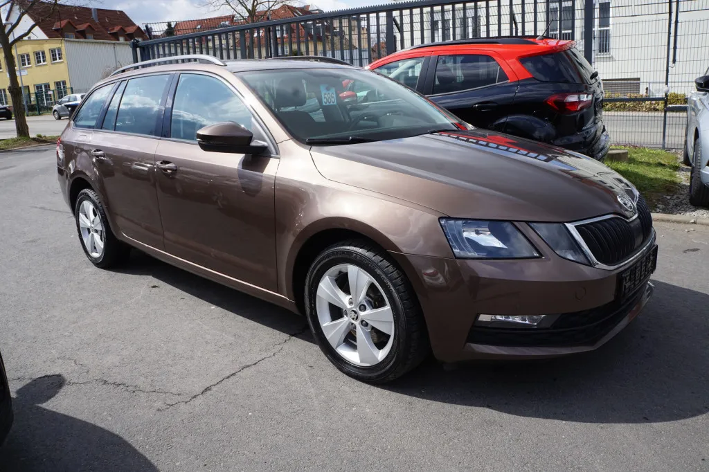 Skoda Octavia COMBI 1.4 TSI DSG AMBITION*TEMPOMAT*PDC* Image 7