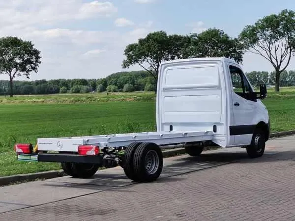 Mercedes-Benz Sprinter 519 CDI 3.0 LTR 6 CYL! Image 3