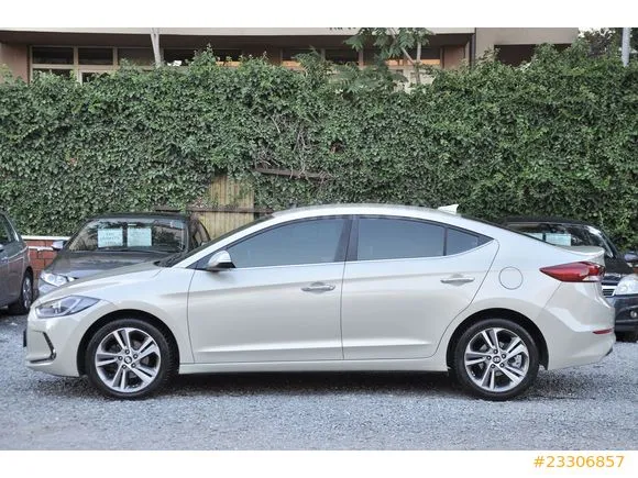 Hyundai Elantra 1.6 CRDi Elite Image 1